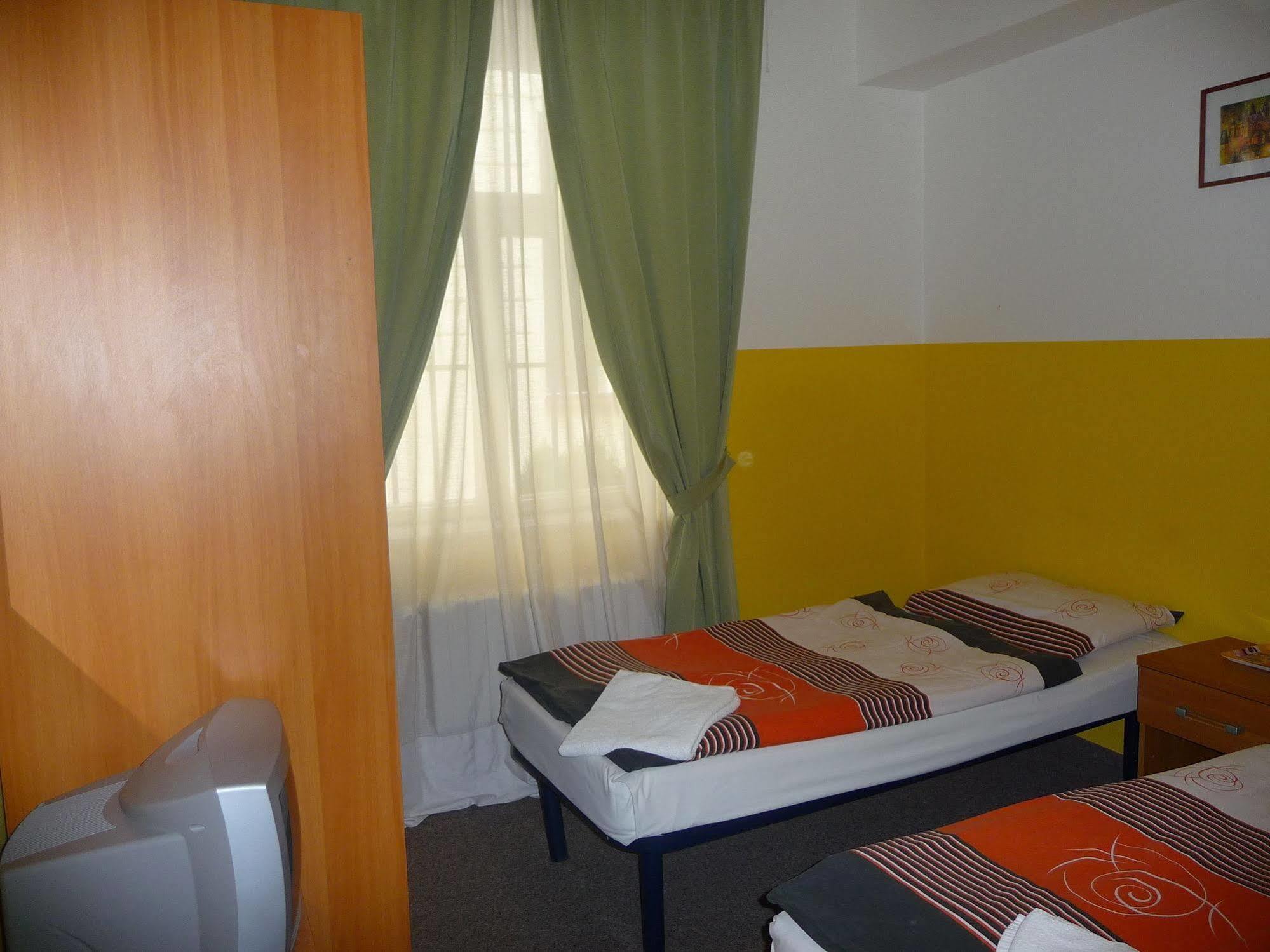 Pension City Center Praga Zewnętrze zdjęcie